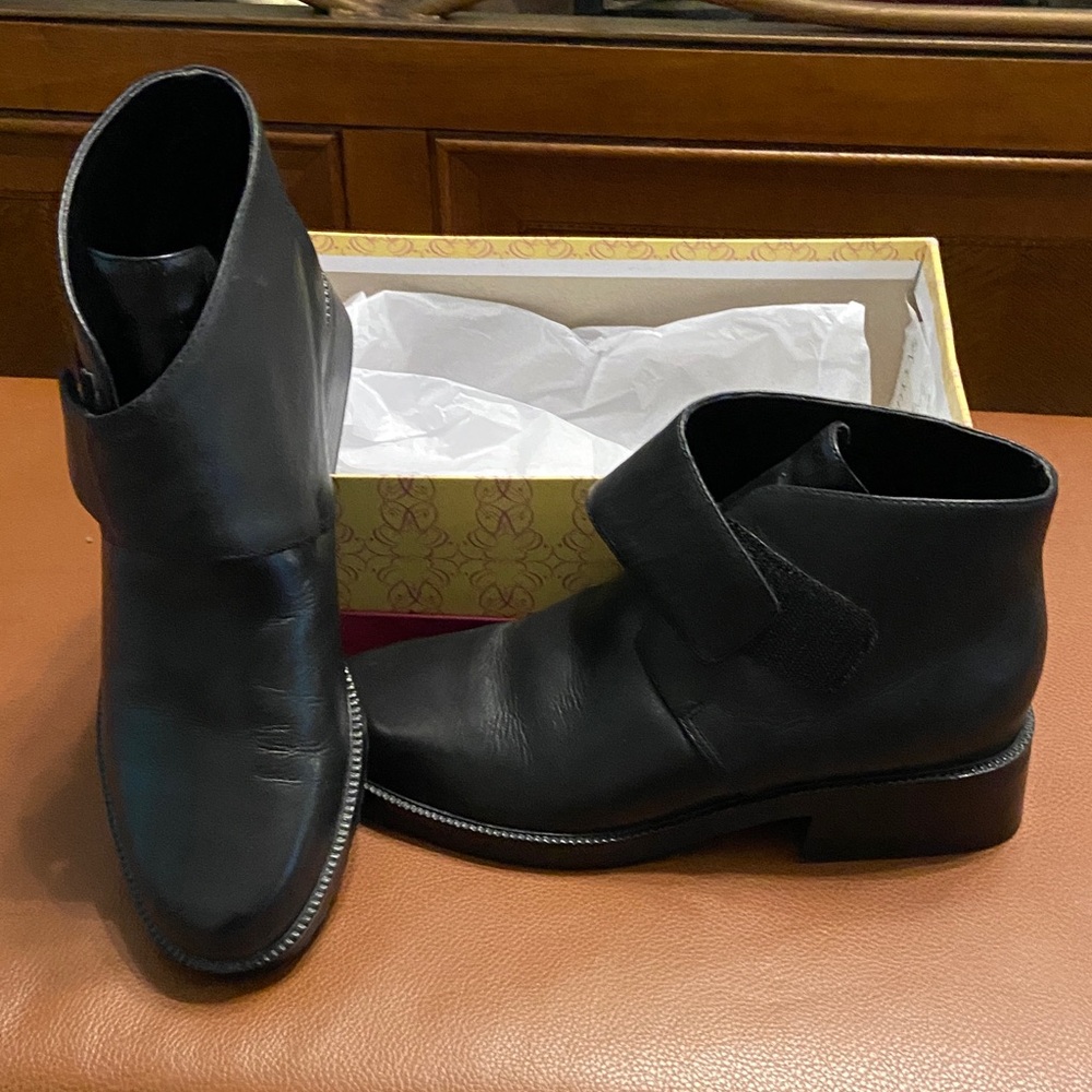 Elegant Black Leather Ankle Boots